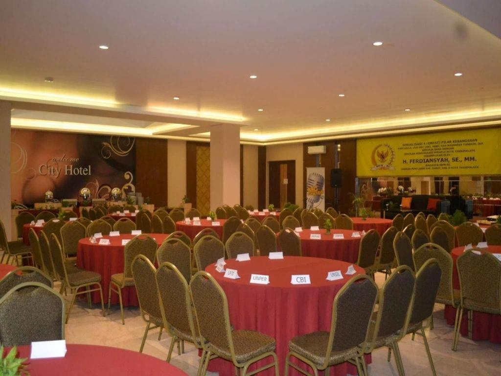 City Hotel Tasikmalaya Zewnętrze zdjęcie