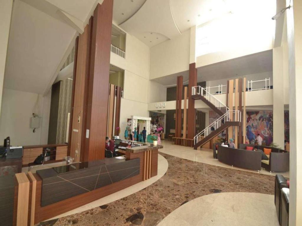 City Hotel Tasikmalaya Zewnętrze zdjęcie