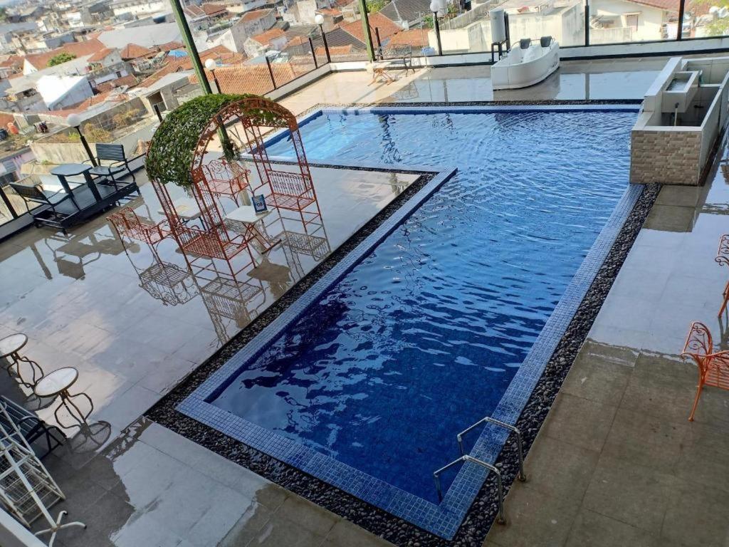 City Hotel Tasikmalaya Zewnętrze zdjęcie